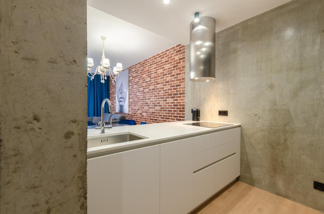 Petrovdom 12-95 Loft Apartments At Rc Kvartet, 16Г Vasyl Lypkivskyi Street Kyiv Exterior photo