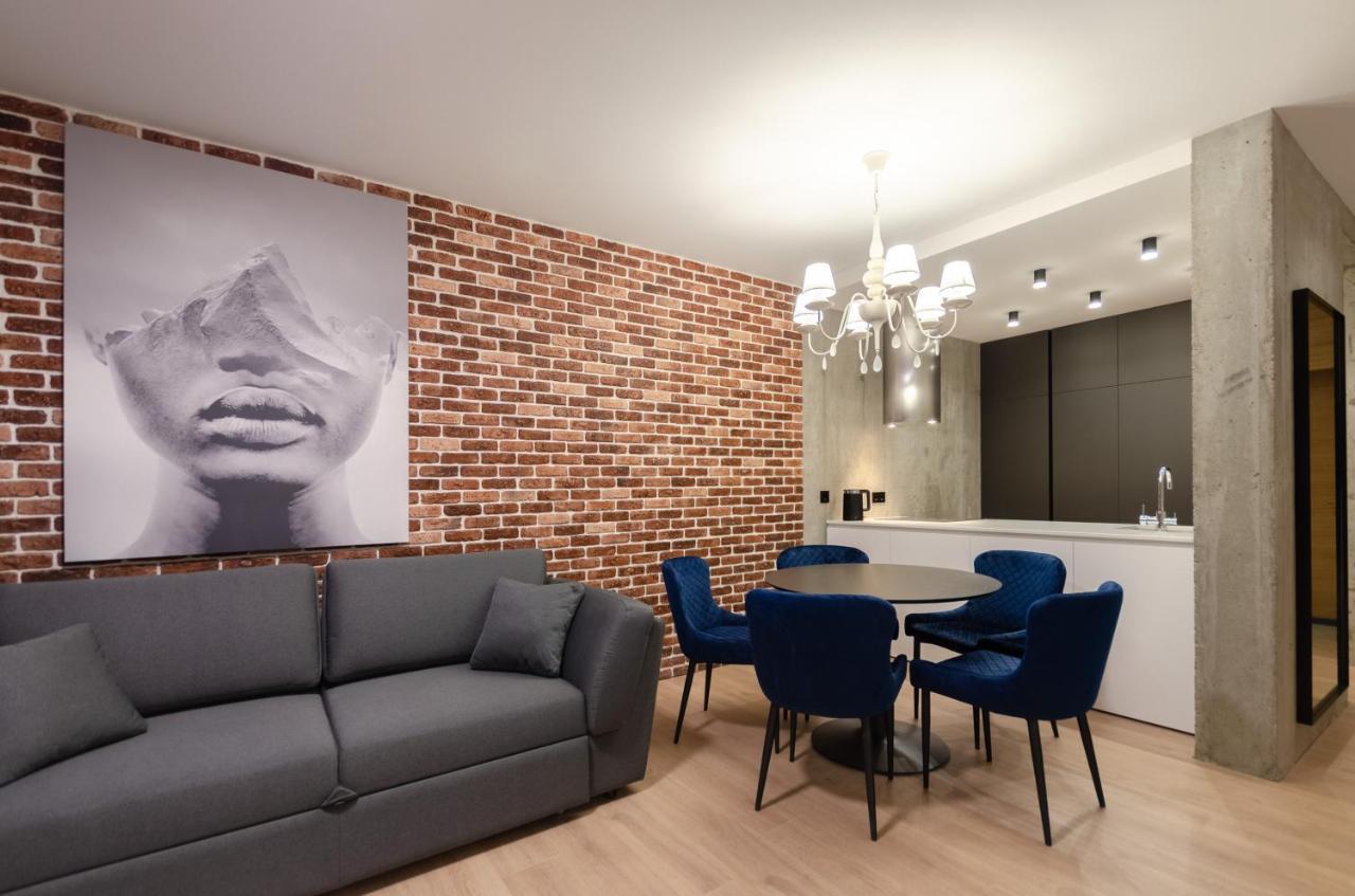Petrovdom 12-95 Loft Apartments At Rc Kvartet, 16Г Vasyl Lypkivskyi Street Kyiv Exterior photo