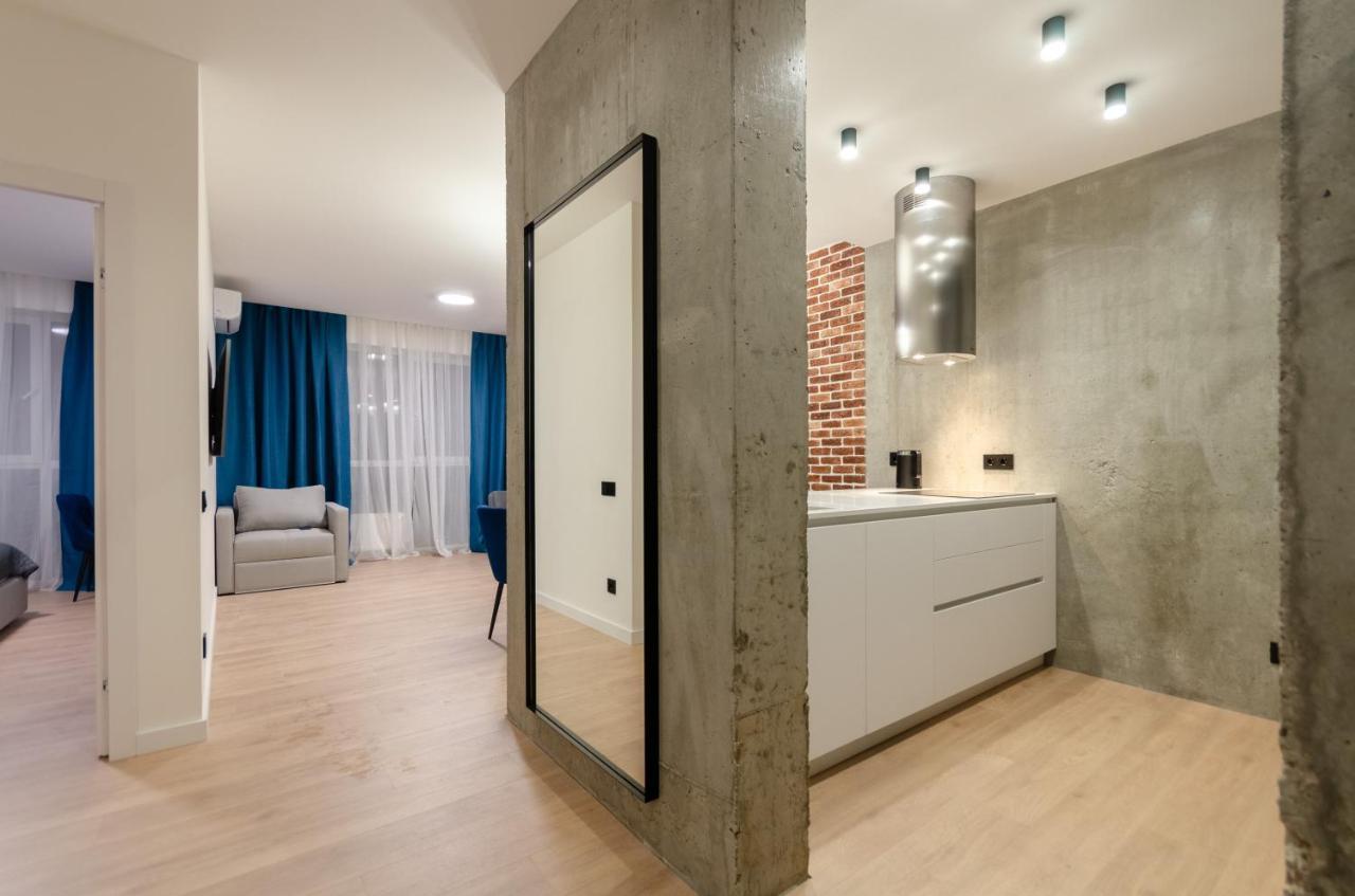 Petrovdom 12-95 Loft Apartments At Rc Kvartet, 16Г Vasyl Lypkivskyi Street Kyiv Exterior photo